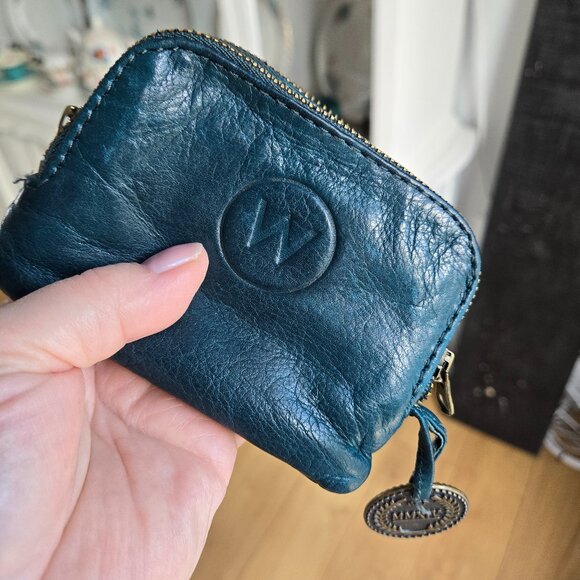 Wanderers Clutch - Picture 1 of 4